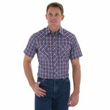 Wrangler Men's Easy Care Classic Short Sleeve Shirt